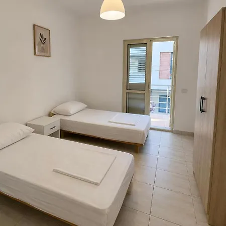 Seaside In Qerret Appartement